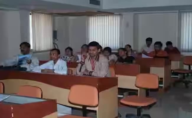 1-0000-layer-5-classroom-260