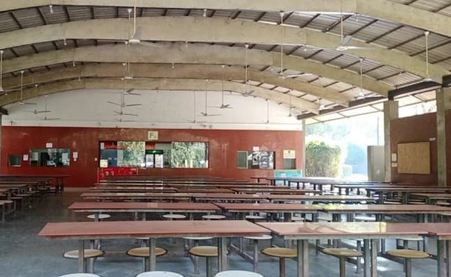 Cafeteria 2.webp