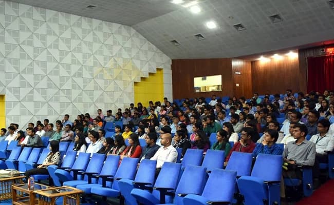 SCMHRD, Pune Classroom 2.webp