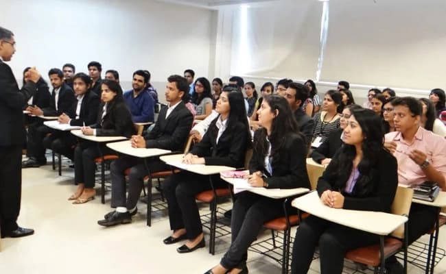 DSGS, Mumbai Classroom 1.webp