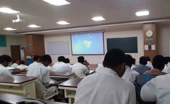 classroom-2-classroom