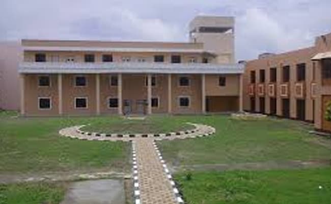 college-of-engineering-and-management-kolaghat-infrastructure-0000-layer-5-infrastructure