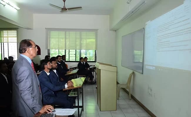 IIBR, Pune Classroom 3.webp