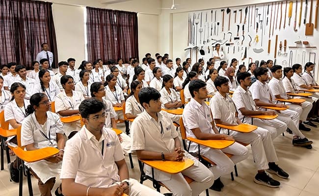 classroom3-classroom-13