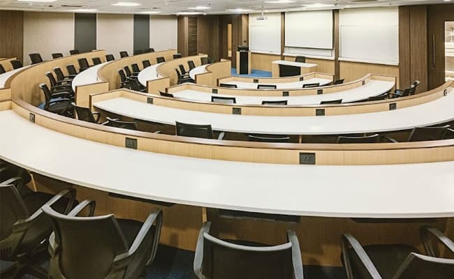 1-0001-layer-4-classroom-16