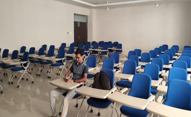 gallery-0000-class6-classroom