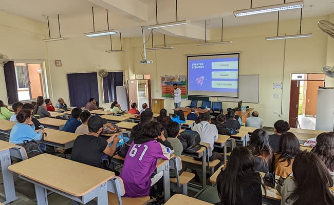 gallery-0000-class5-classroom-75