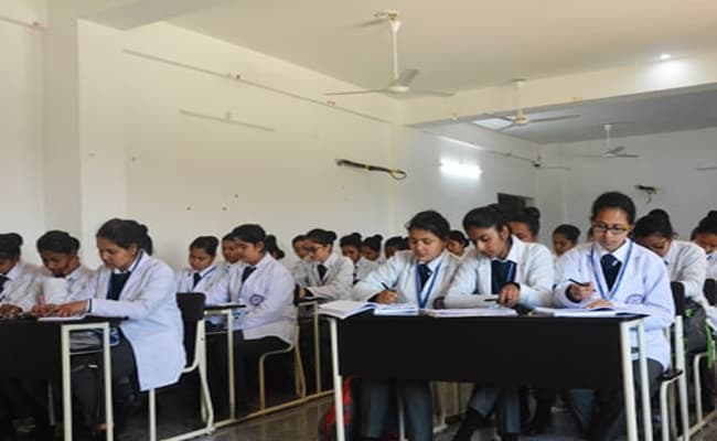 6-0000-class-classroom-2