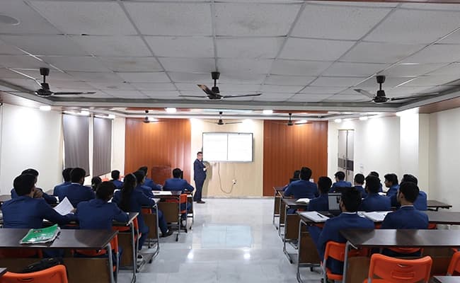 GNIM, Greater Noida Classroom 2.webp