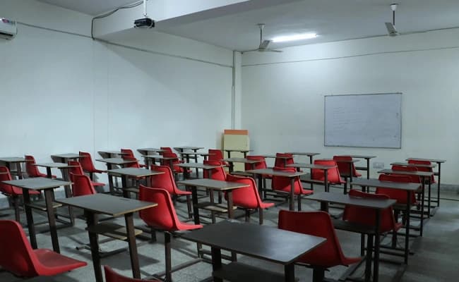 IGC, Greater Noida Classroom 4.webp