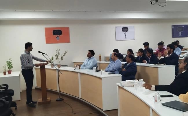 UKSIMSR, Mumbai Classroom 2.webp