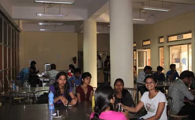 2-0012-cafeteria-cafeteria-3