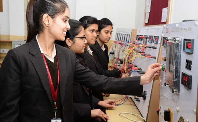 its-engineering-college-0014-lab-lab