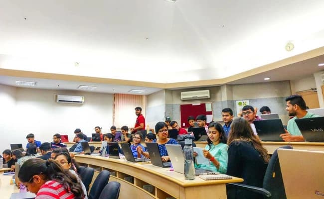NIBM, Pune Classroom 2.webp