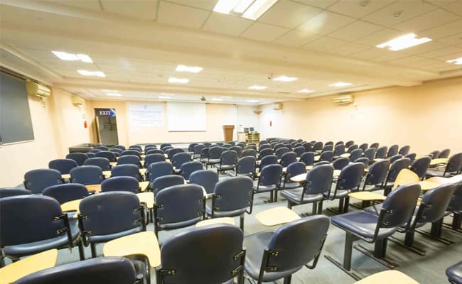 1-0002-layer-3-classroom-127