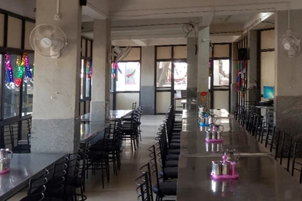 imt nagpur cafeteria 4.webp