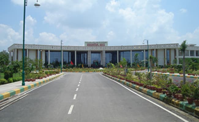 dr-ram-manohar-lohiya-national-law-university-rmlnlu-lucknow-infrastructure-0002-layer-3-infrastructure