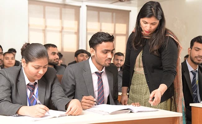 GNIOT, Greater Noida Classroom 5.webp