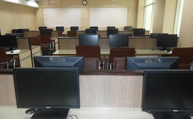 Srisiim, Delhi Labs 1.webp