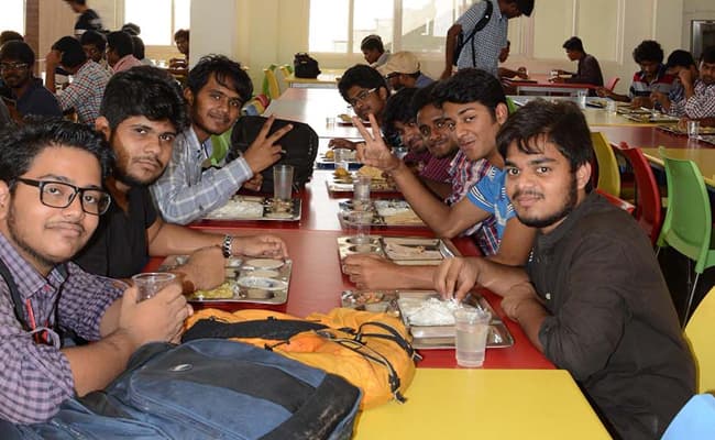 gallery-0007-cafeteria4-cafeteria