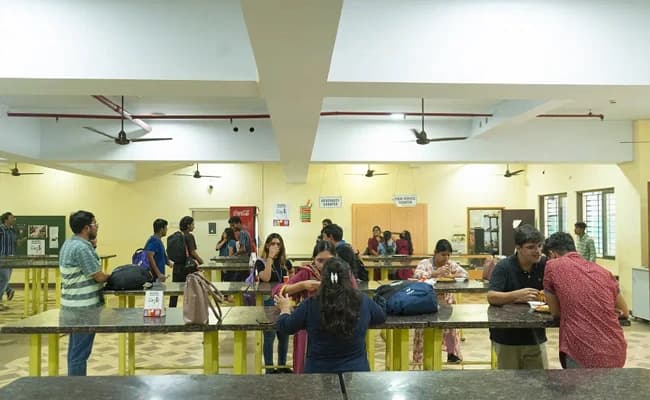 SXUK, Kolkata Cafe 3.webp