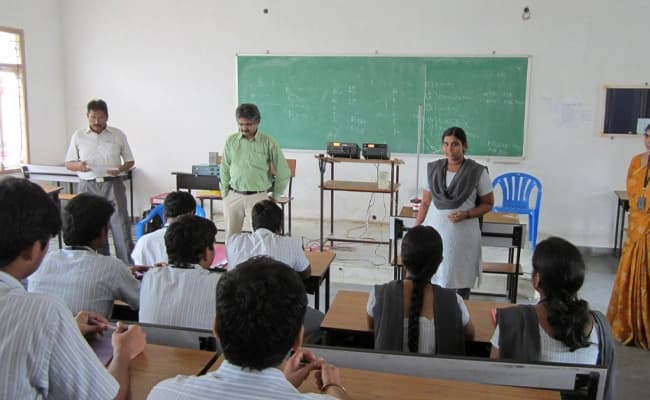 VRSEC, Vijayawada Classroom 3.webp
