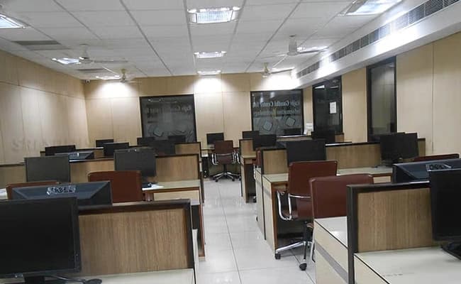 Srisiim, Delhi Labs 2.webp