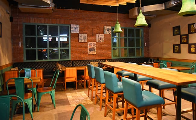 1-0000-layer-5-cafeteria-66