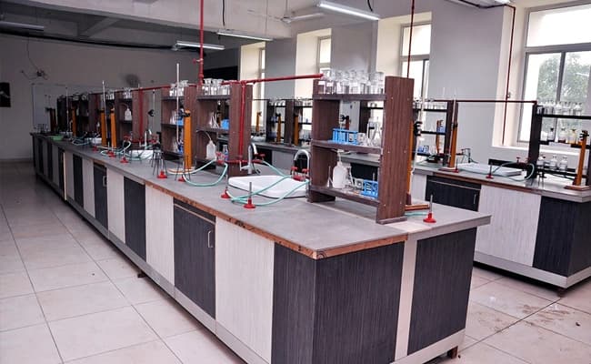 AIMT, Lucknow Labs 2.webp