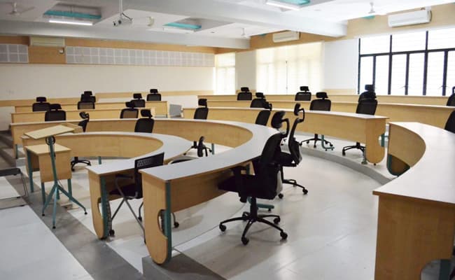 gallery-0004-class1-classroom-33