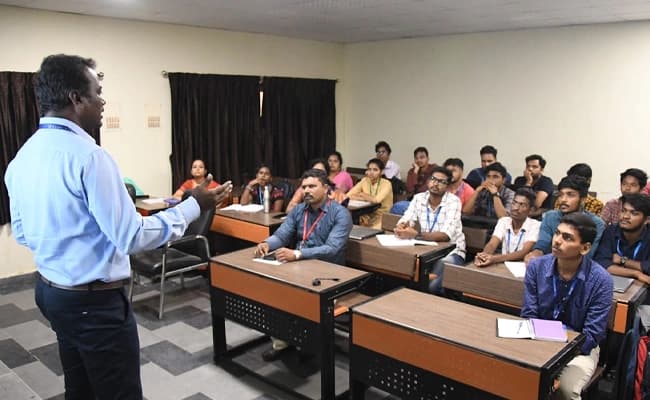 VelTech University, Chennai Classroom 3.webp