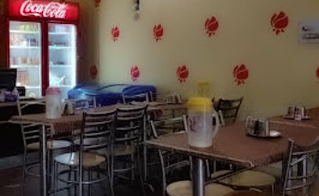 9-0002-cafe-cafeteria
