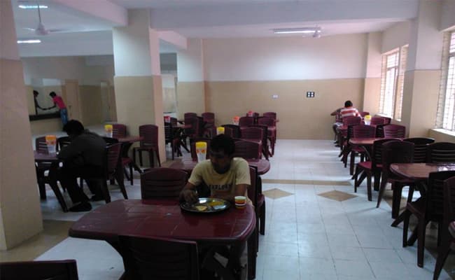 1-0003-layer-2-cafeteria-82
