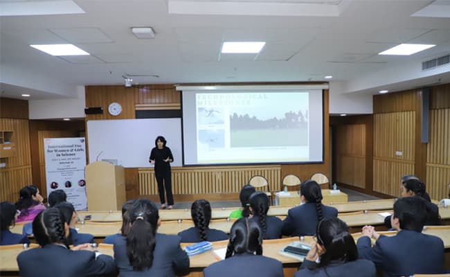 1-0003-layer-2-classroom-99