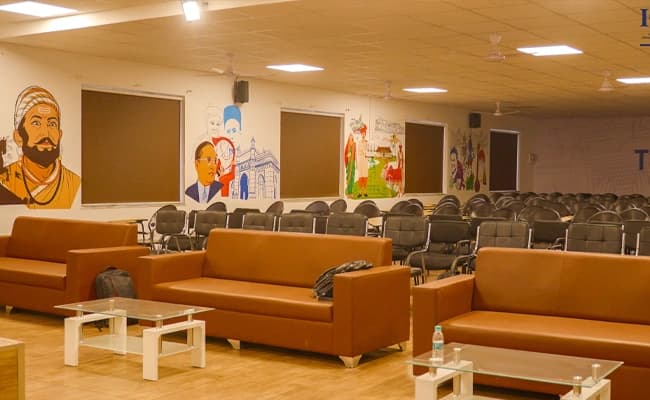 ISMS, Pune Classroom 2.webp