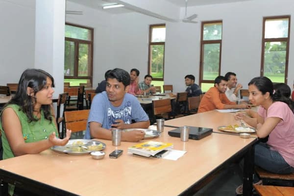 imt nagpur cafeteria 1.webp