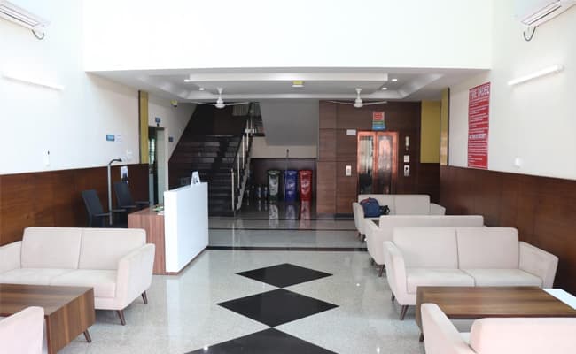 1-0002-layer-3-cafeteria-56