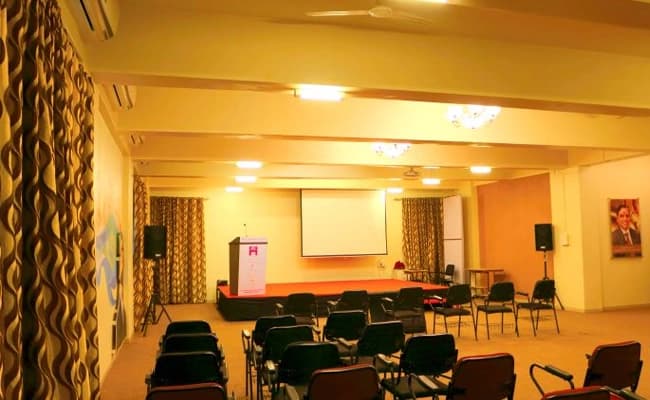 ISMS, Pune Classroom 1.webp