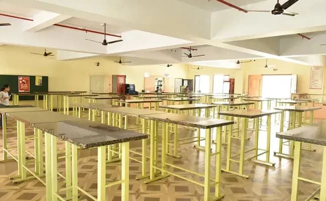 SXUK, Kolkata Cafe 5.webp