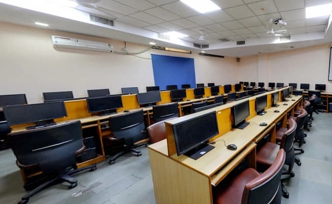 Bimtech Greater Noida Labs 2.webp