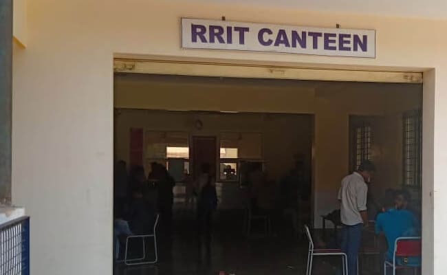 02-cafeteria-2