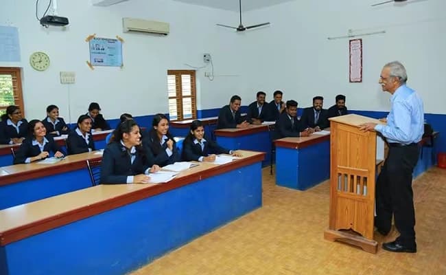 SICOMS, Palakkad Classroom 2.webp