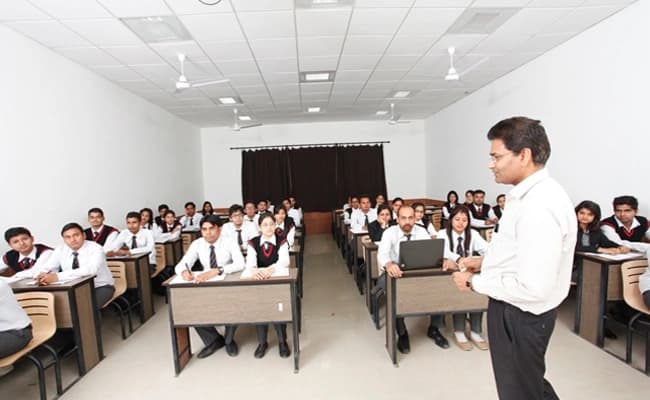 DIT University, Dehradun Classroom 3.webp