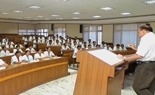 4-0013-classroom-classroom-2