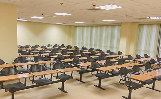 gallery-0003-class2-classroom-27