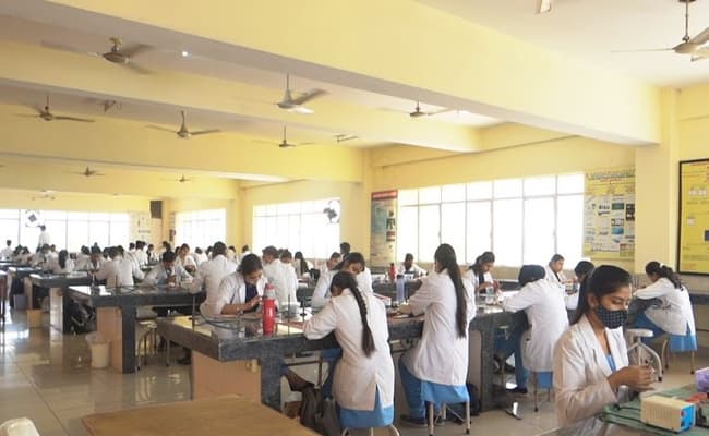 02-cafeteria-3