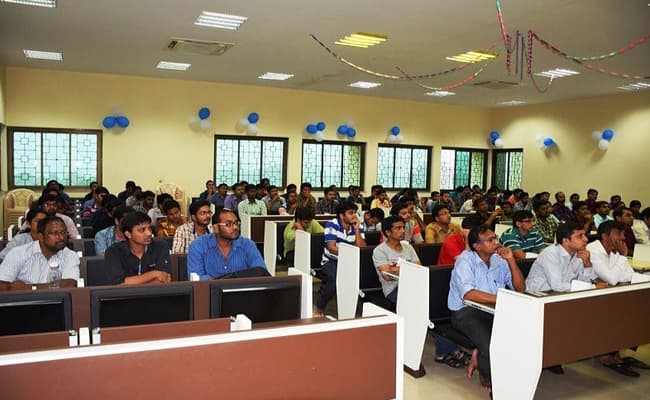 1-0004-class-classroom-2