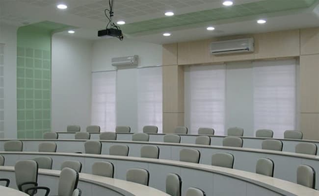 1-0001-layer-4-classroom-81