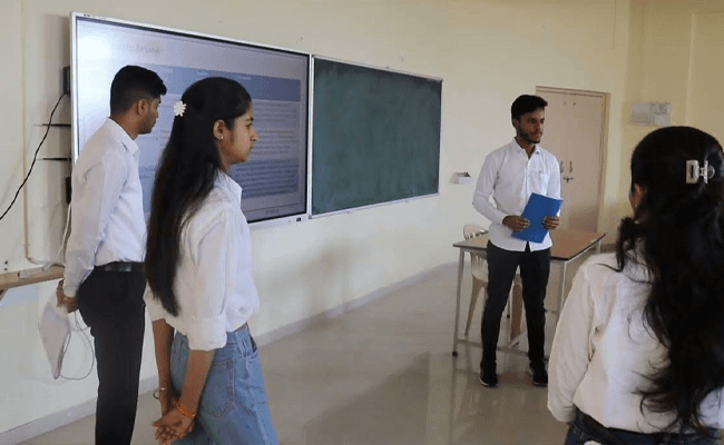 MMIT, Pune Classroom 2.png