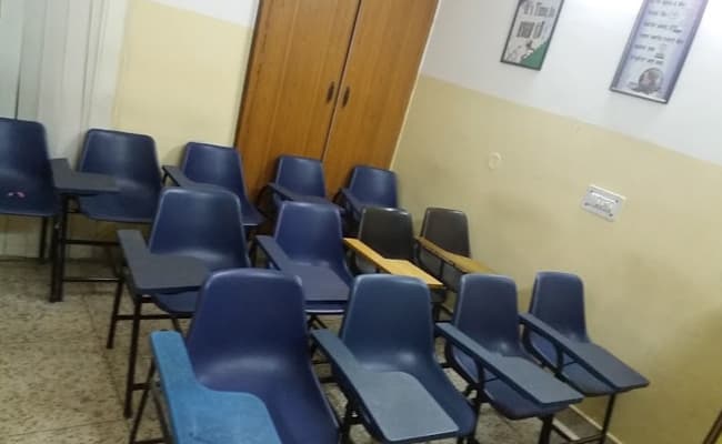 herbarium-institute-of-international-hotel-studies-hiihs-0001-class2-classroom